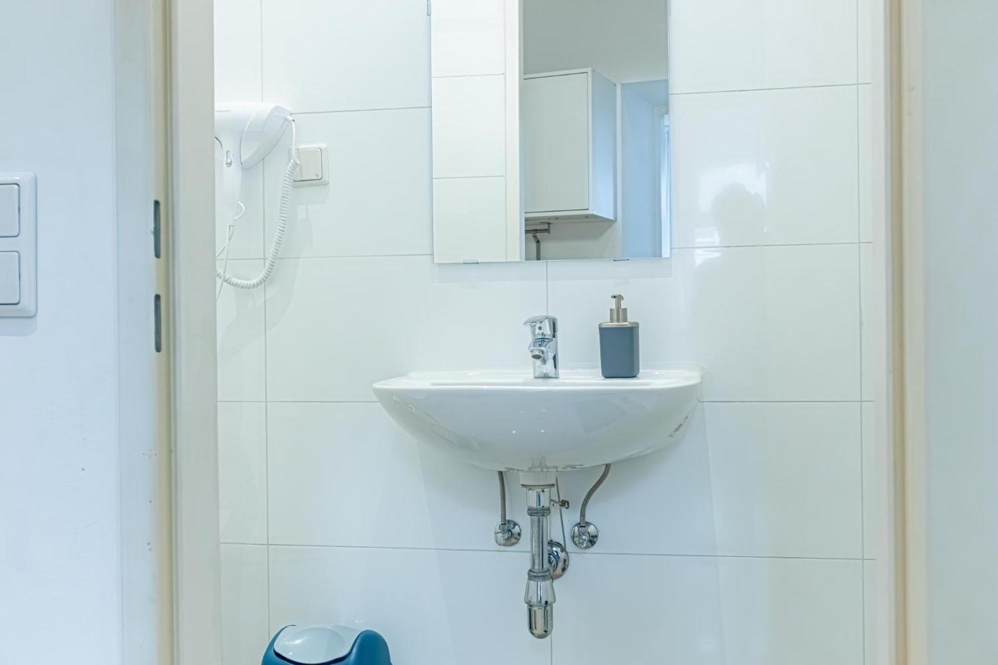 Elegant 2Br Apt.@Wiener Stadthalle/Central Located Viena Exterior foto